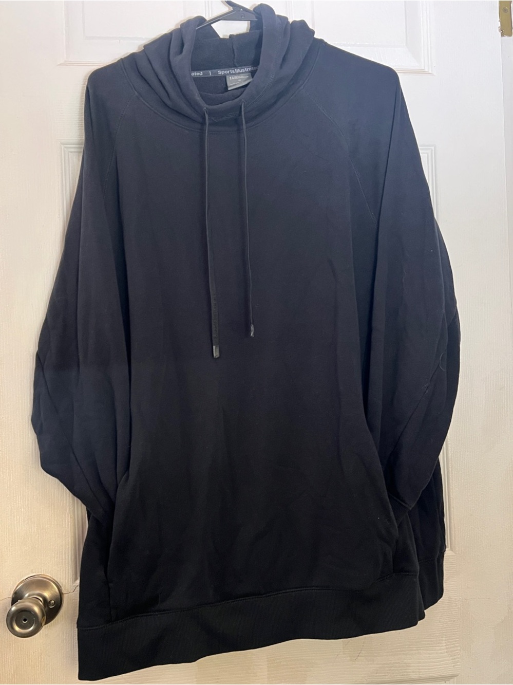 Sports Illustrated Black Men's Hooded Crewneck Sweater with side pockets